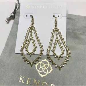 NWOT Kendra Scott Alice Earrings Gold